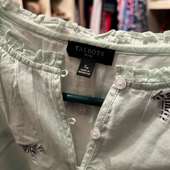 Talbots, light green sleeveless Zebra shirt, Size SP - Picture 2 of 4